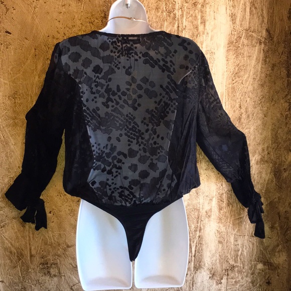 NWT cupcakes and cashmere Sheer Long Sleeve Bodysuit